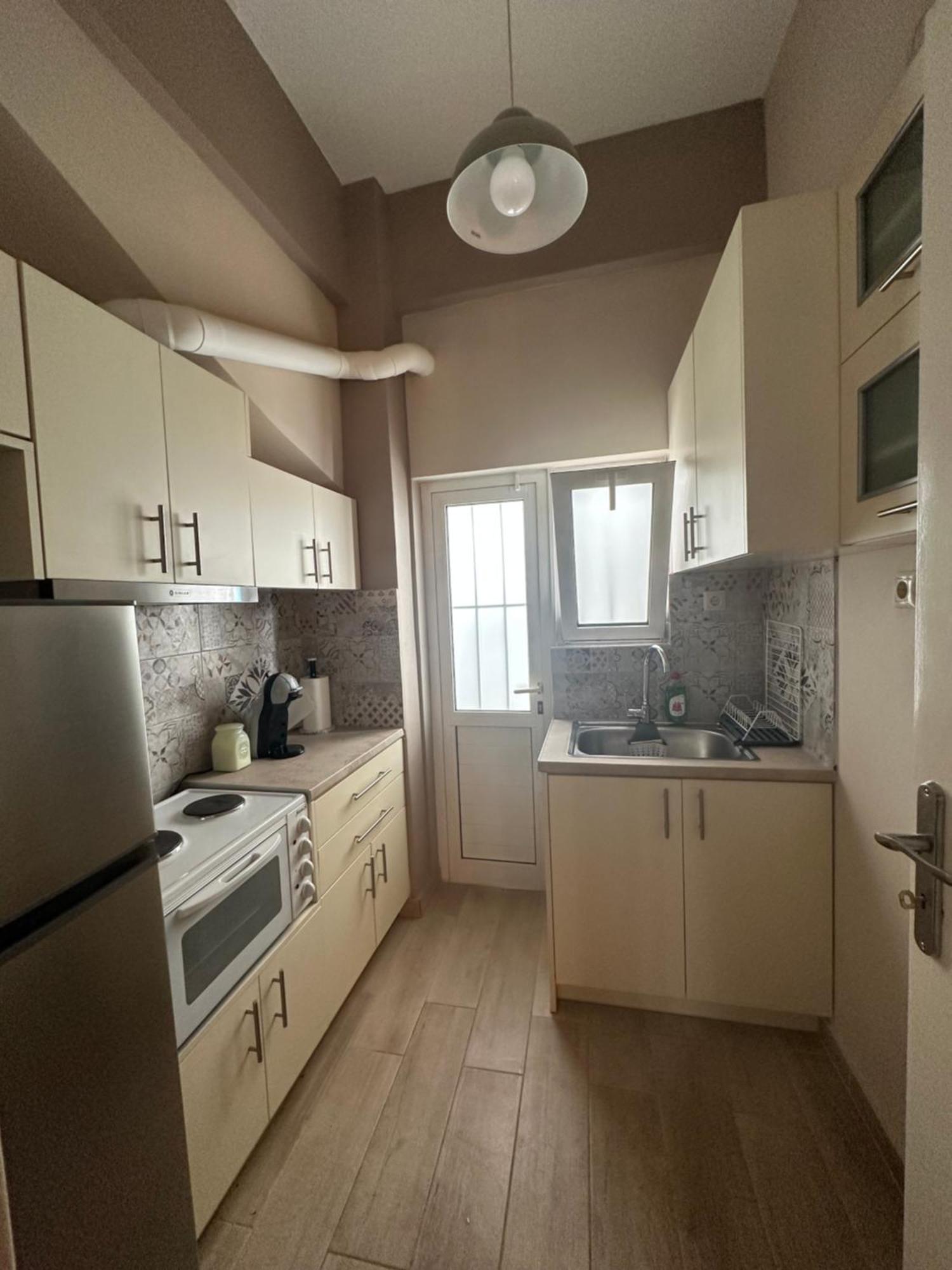 Ζεστή Φωλίτσα Στο Κέντρο. Apartamento Atenas Exterior foto
