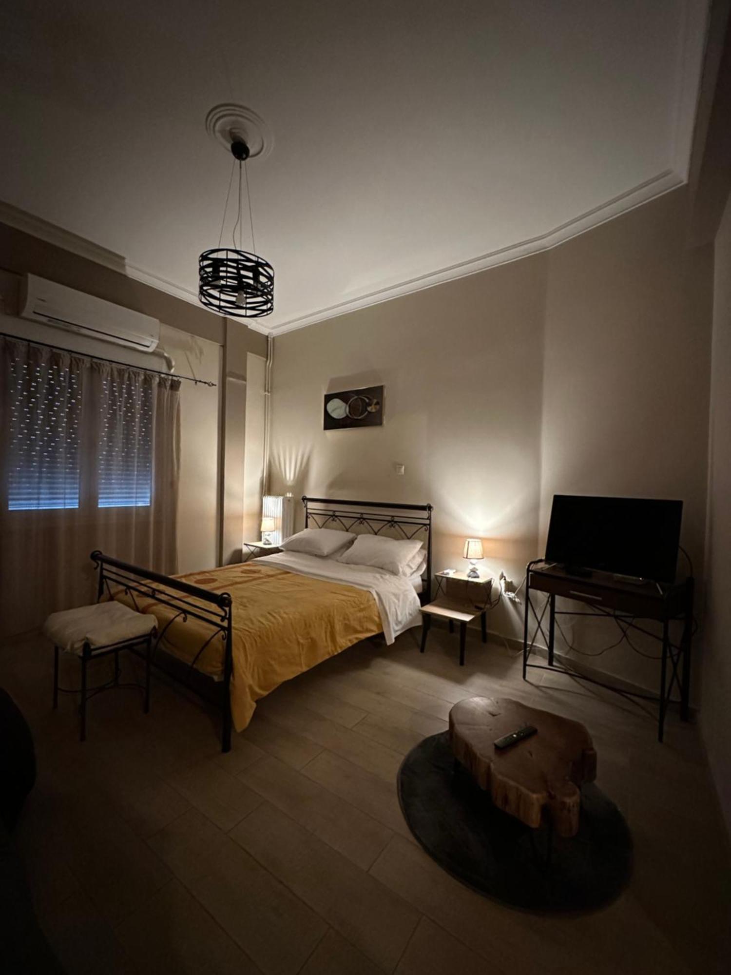 Ζεστή Φωλίτσα Στο Κέντρο. Apartamento Atenas Exterior foto