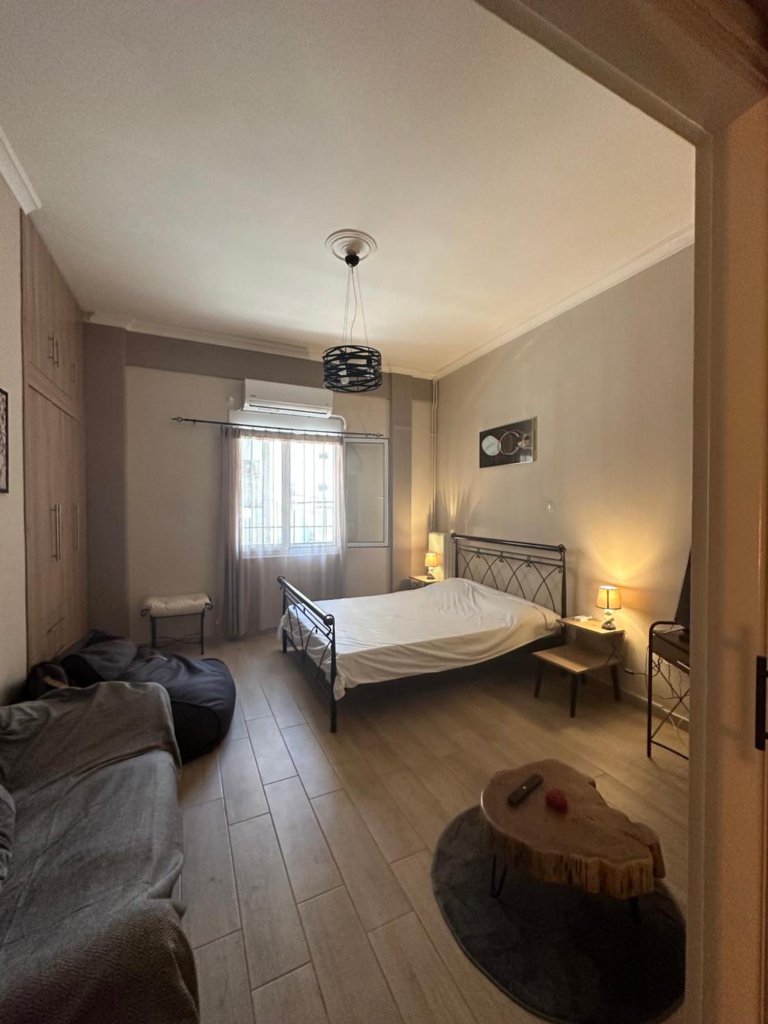 Ζεστή Φωλίτσα Στο Κέντρο. Apartamento Atenas Exterior foto