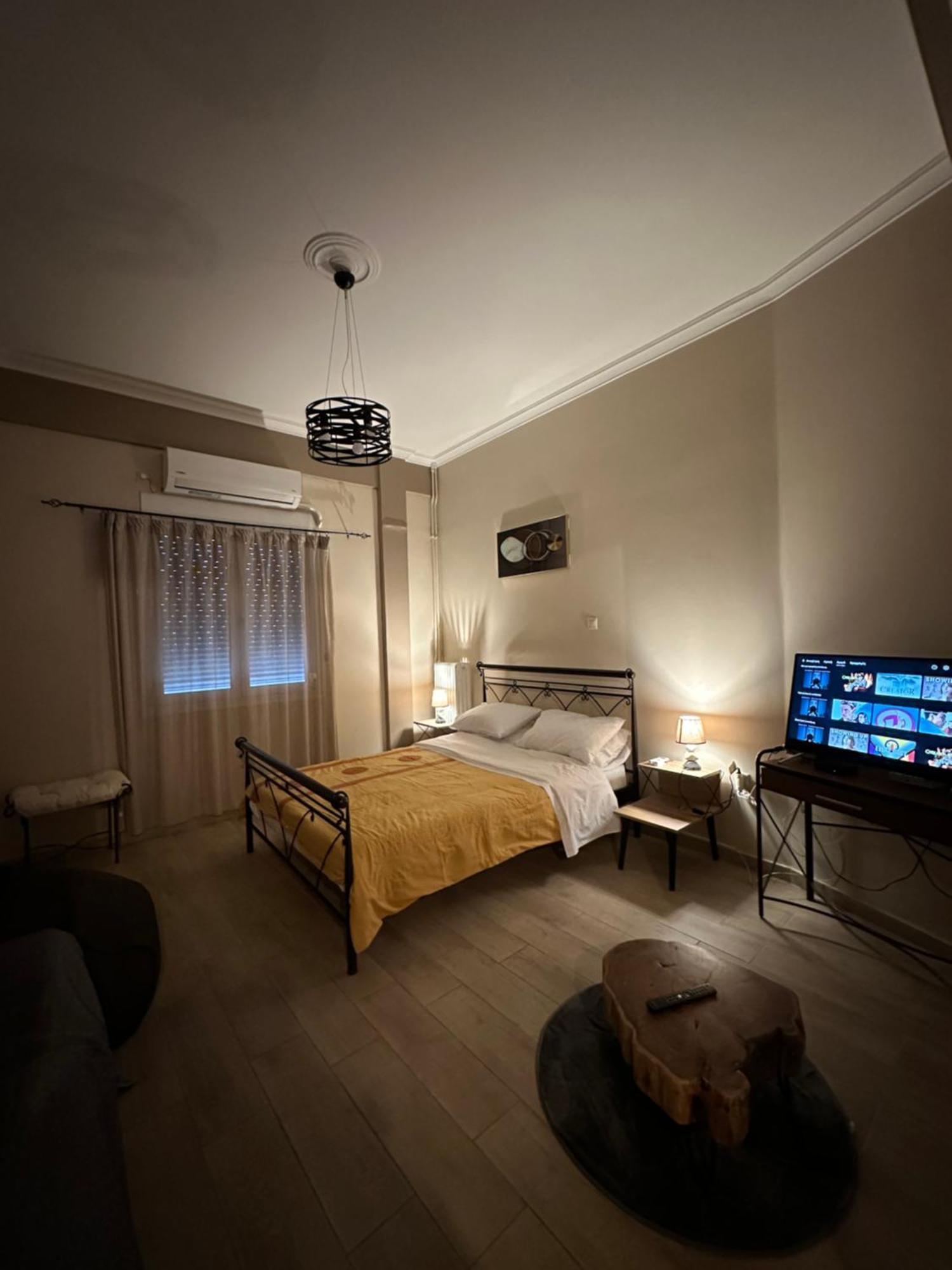 Ζεστή Φωλίτσα Στο Κέντρο. Apartamento Atenas Exterior foto