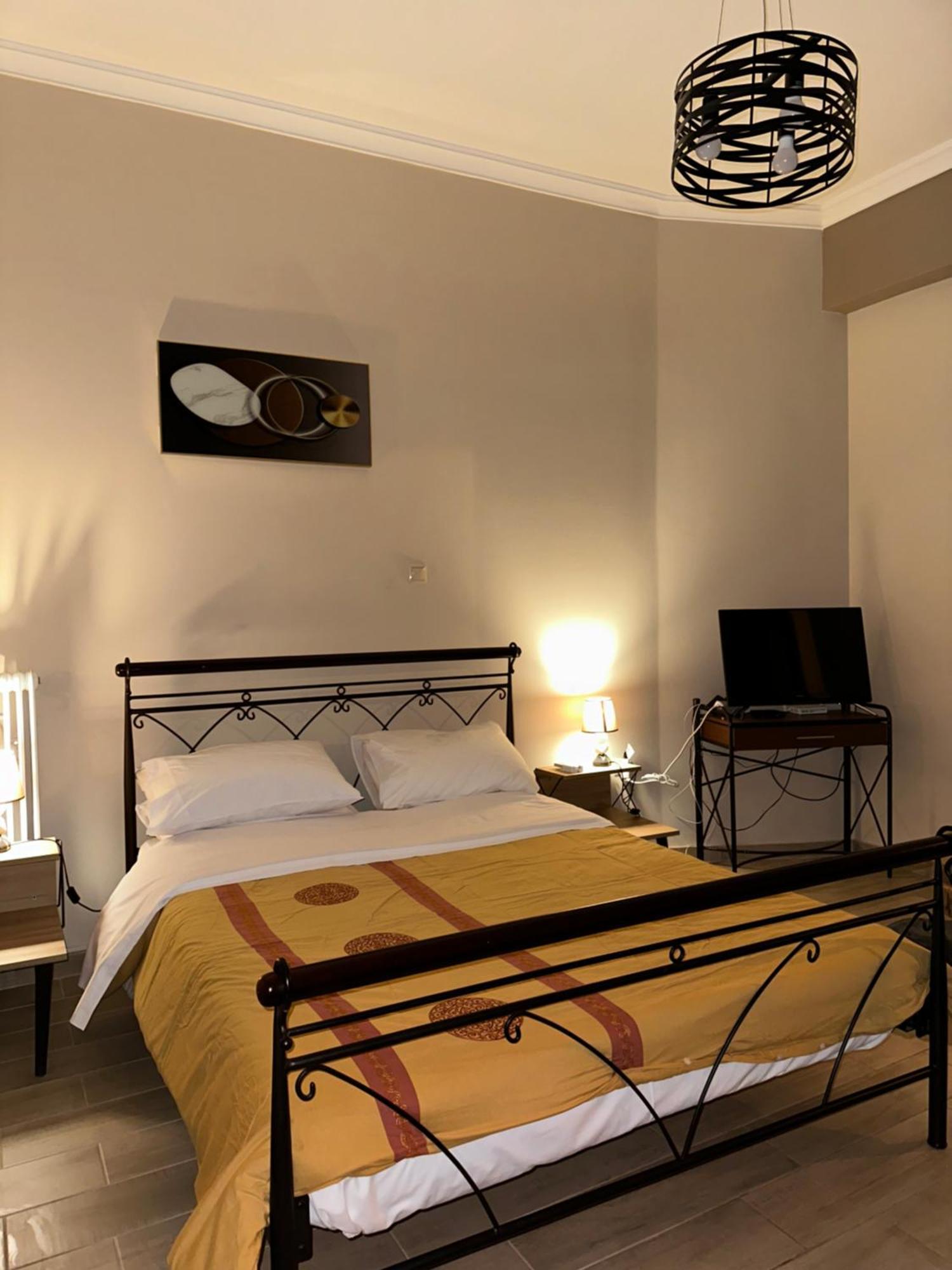 Ζεστή Φωλίτσα Στο Κέντρο. Apartamento Atenas Exterior foto